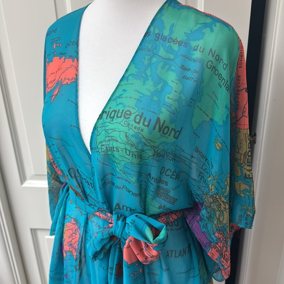 Show Me Your MuMu - A Whole Mu World Kimono Wrap - Size: Small - Picture 2 of 8